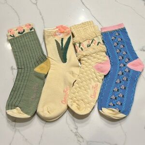 Set of four pairs of Cherry Farm socks